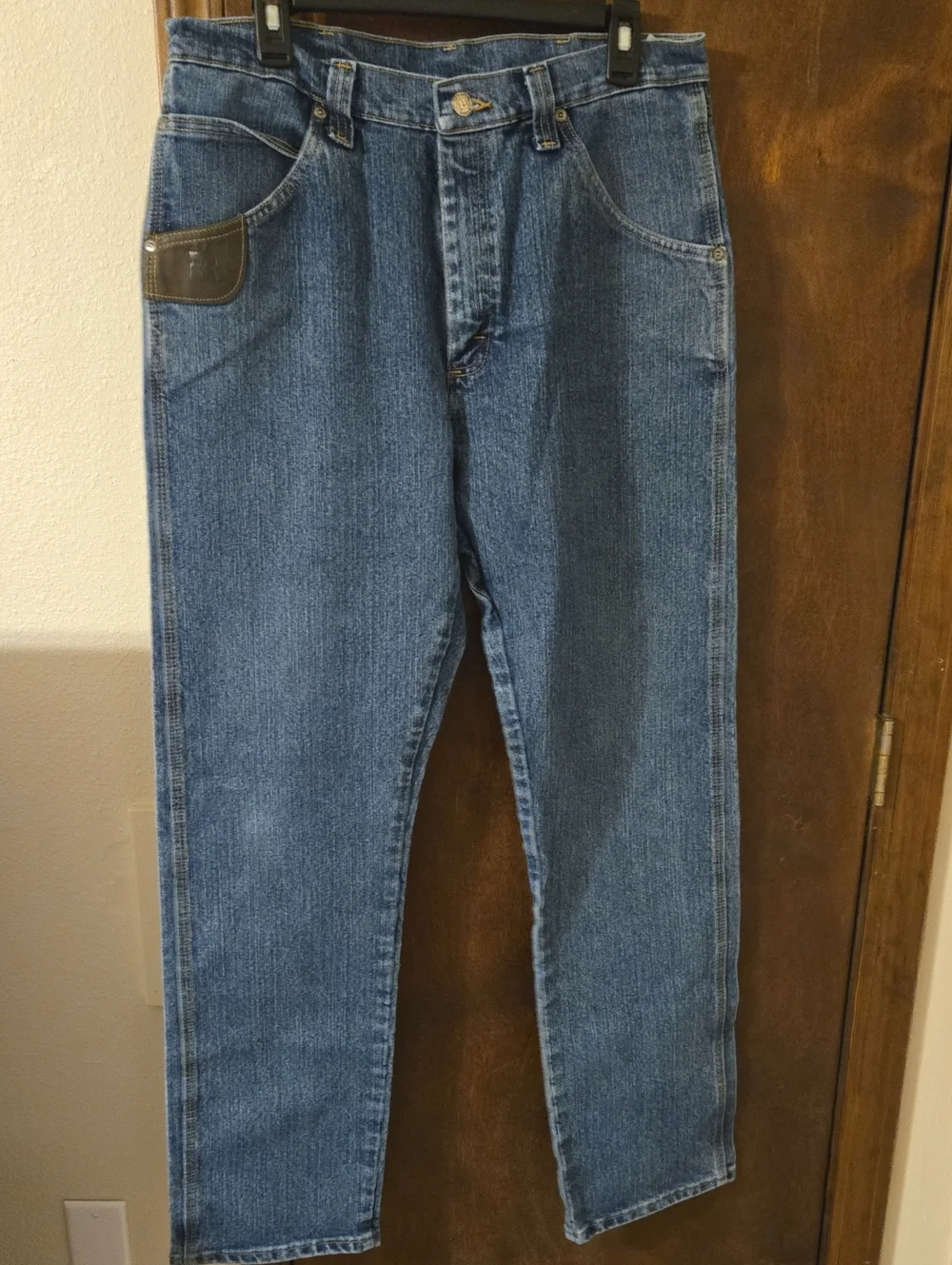 Wrangler Men's Relaxed Jeans in Blue Denim